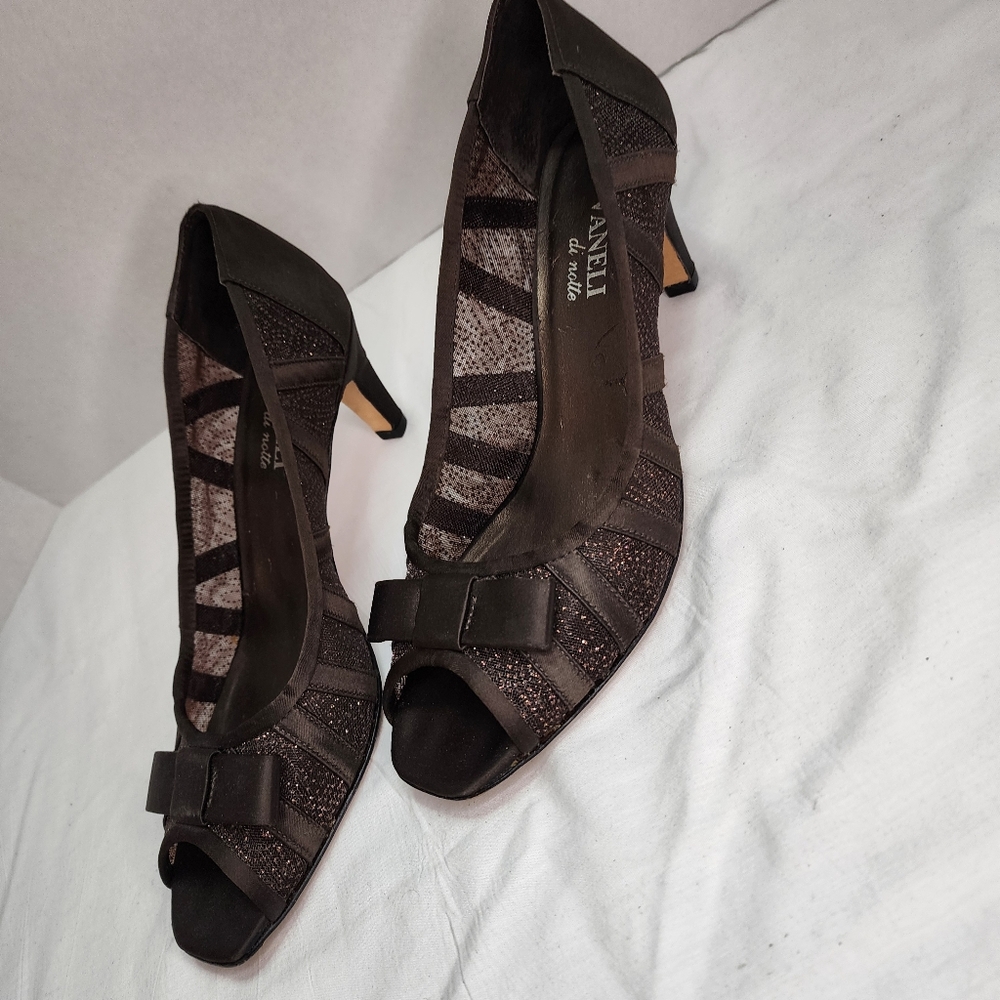 Vaneli di notte satin mesh‎ leather pumps size 9
